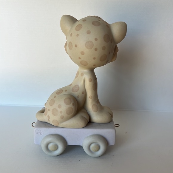 Precious Moments Birthday Train Age 7 “Wishing you Grrr-eatness" #109479 - Picture 3 of 5